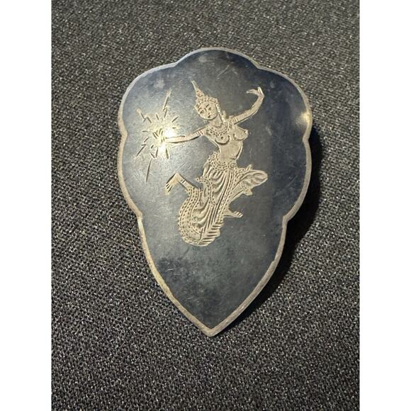 Siam Jewelry - Vintage Siam Brooch